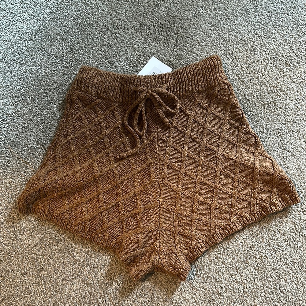 Vamp Sweater Shorts